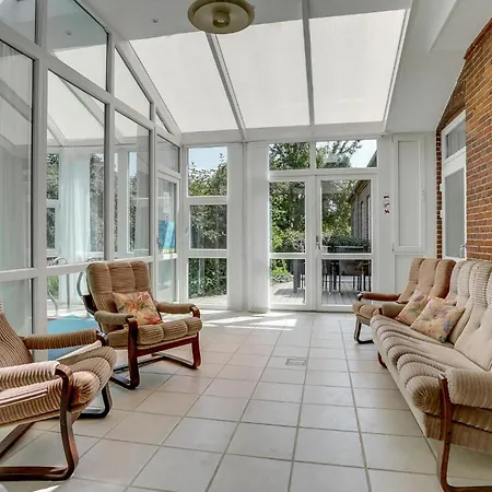 4 Bedroom Beautiful In