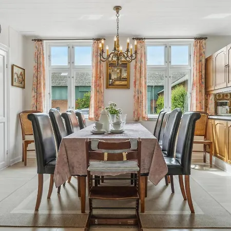4 Bedroom Beautiful In Tranekaer