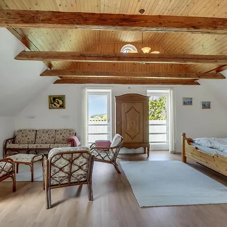 4 Bedroom Beautiful In
